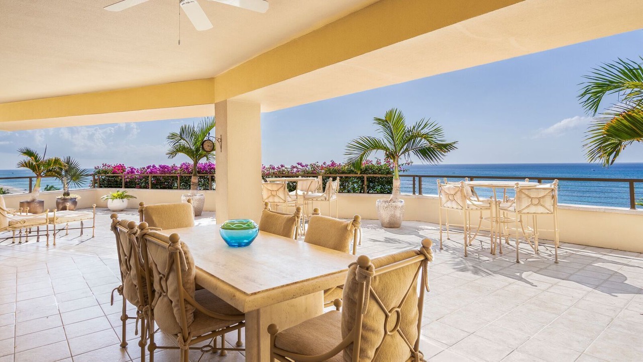 Photo of Outdoor in Seven Mile Beach