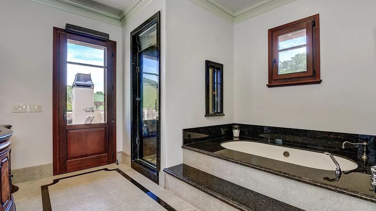 Photo of Bathroom in Almaden