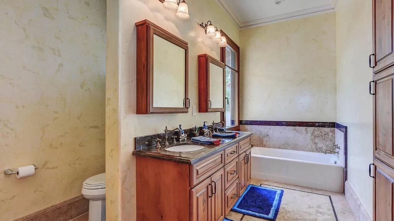 Photo of Bathroom in Almaden