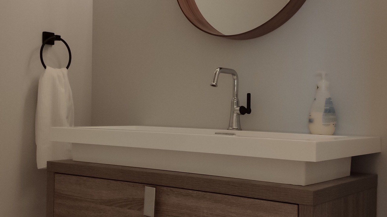 Photo of Bathroom in Harrison Hot Springs