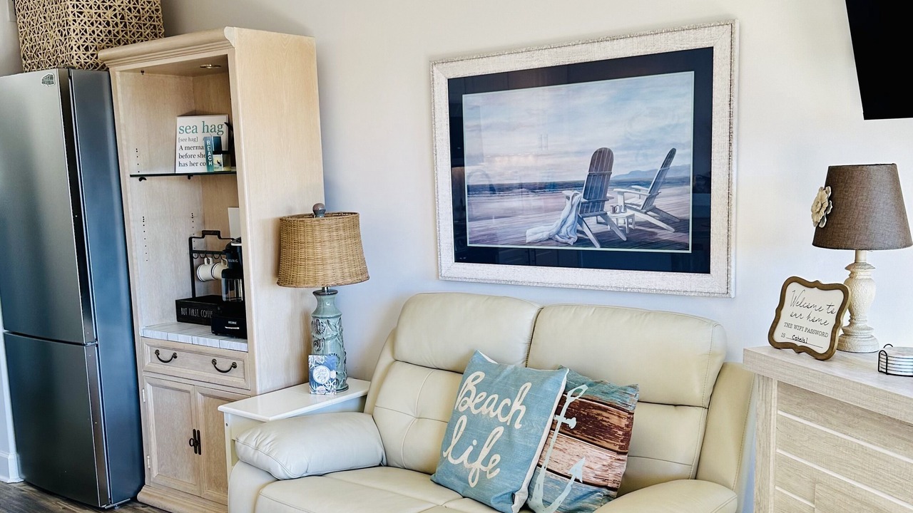 Photo of Livingroom in Folly Field