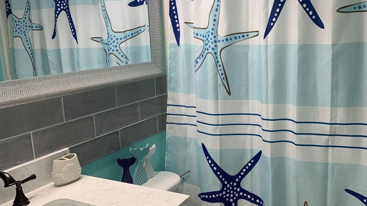 Photo of Bathroom in Folly Field