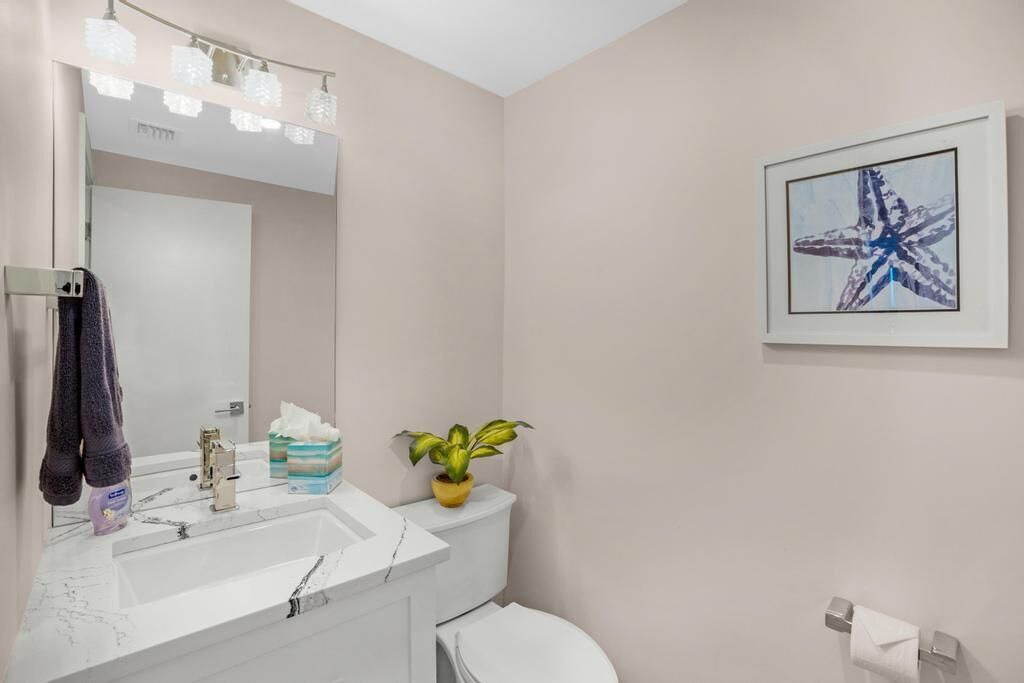 Photo of Bathroom in Truman Annex
