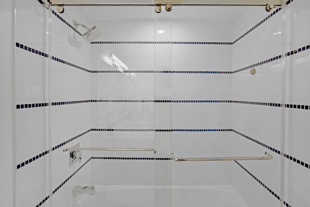 Photo of Bathroom in Truman Annex