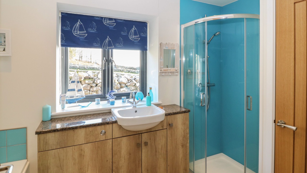 Photo of Bathroom in Rhyd-y-clafdy