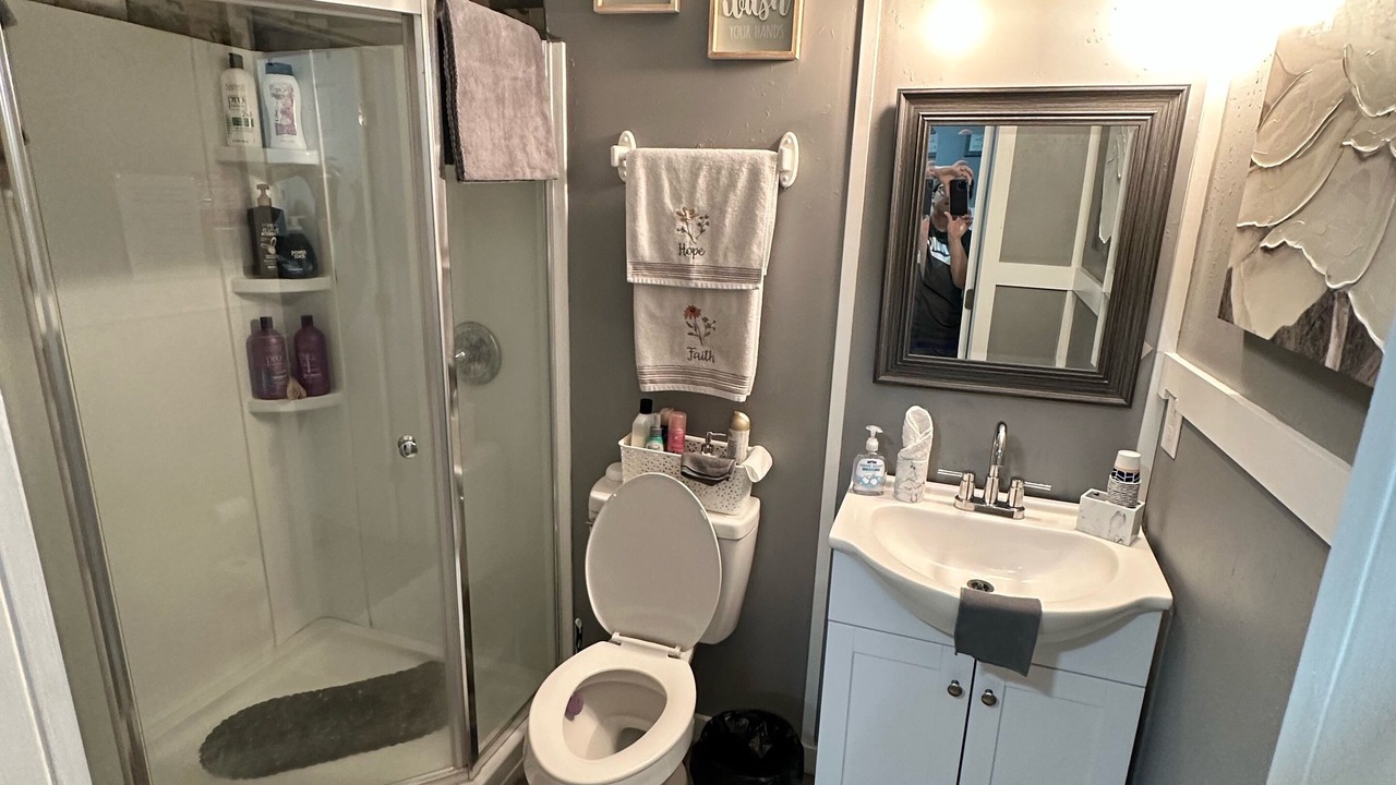 Photo of Bathroom in Spring