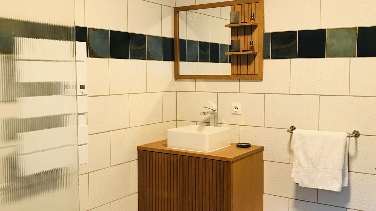 Photo of Bathroom in Saint-Etienne-de-Boulogne