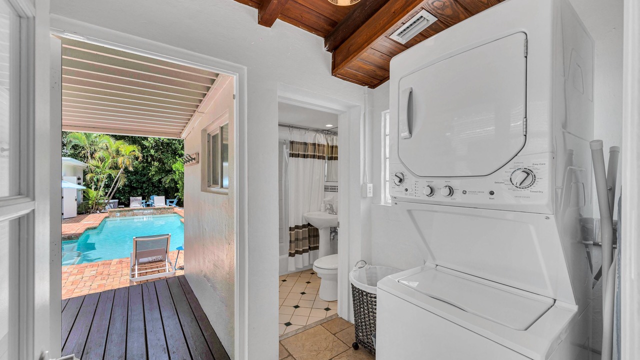 Photo of Bedroom in Lauderdale Beach