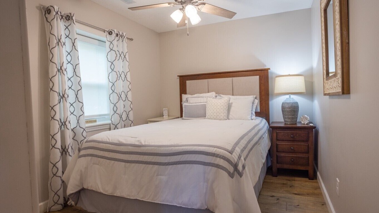 Photo of Bedroom in Camdenton