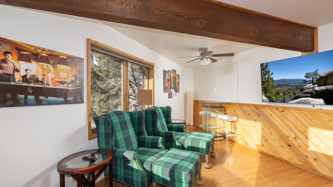 Photo of Livingroom in Whispering Forest