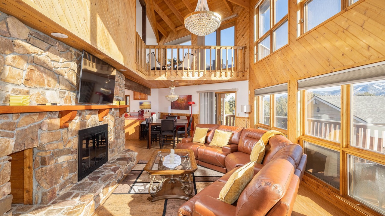Photo of Livingroom in Whispering Forest