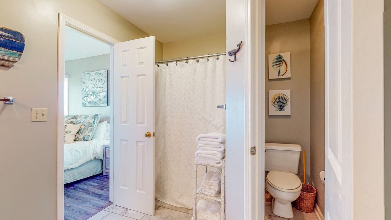 Photo of Bathroom in Beachwalk