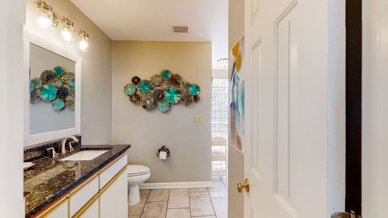 Photo of Bathroom in Beachwalk