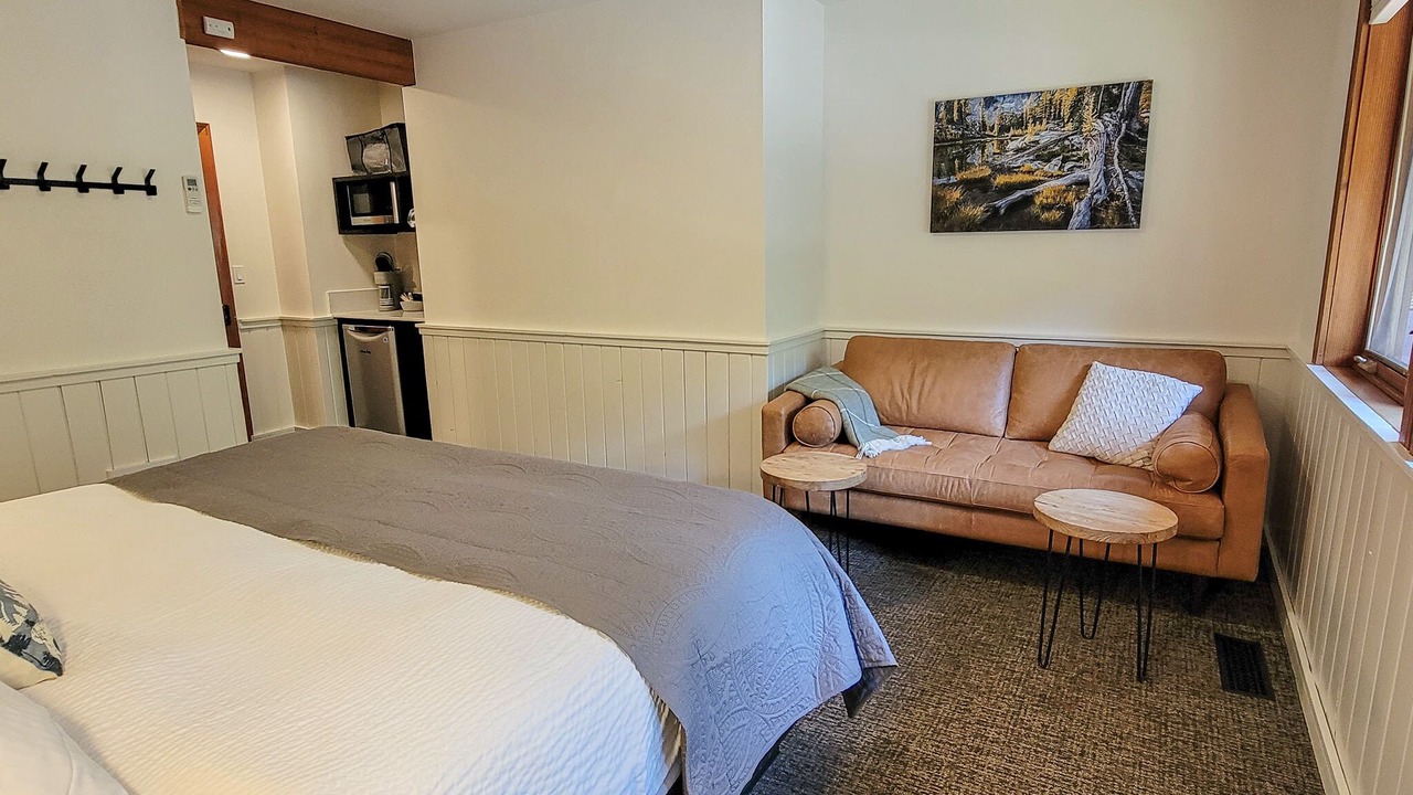 Photo of Bedroom in Mazama