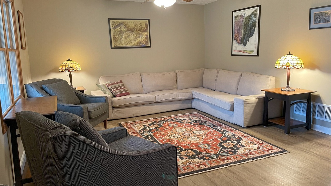 Photo of Livingroom in Kelleys Island