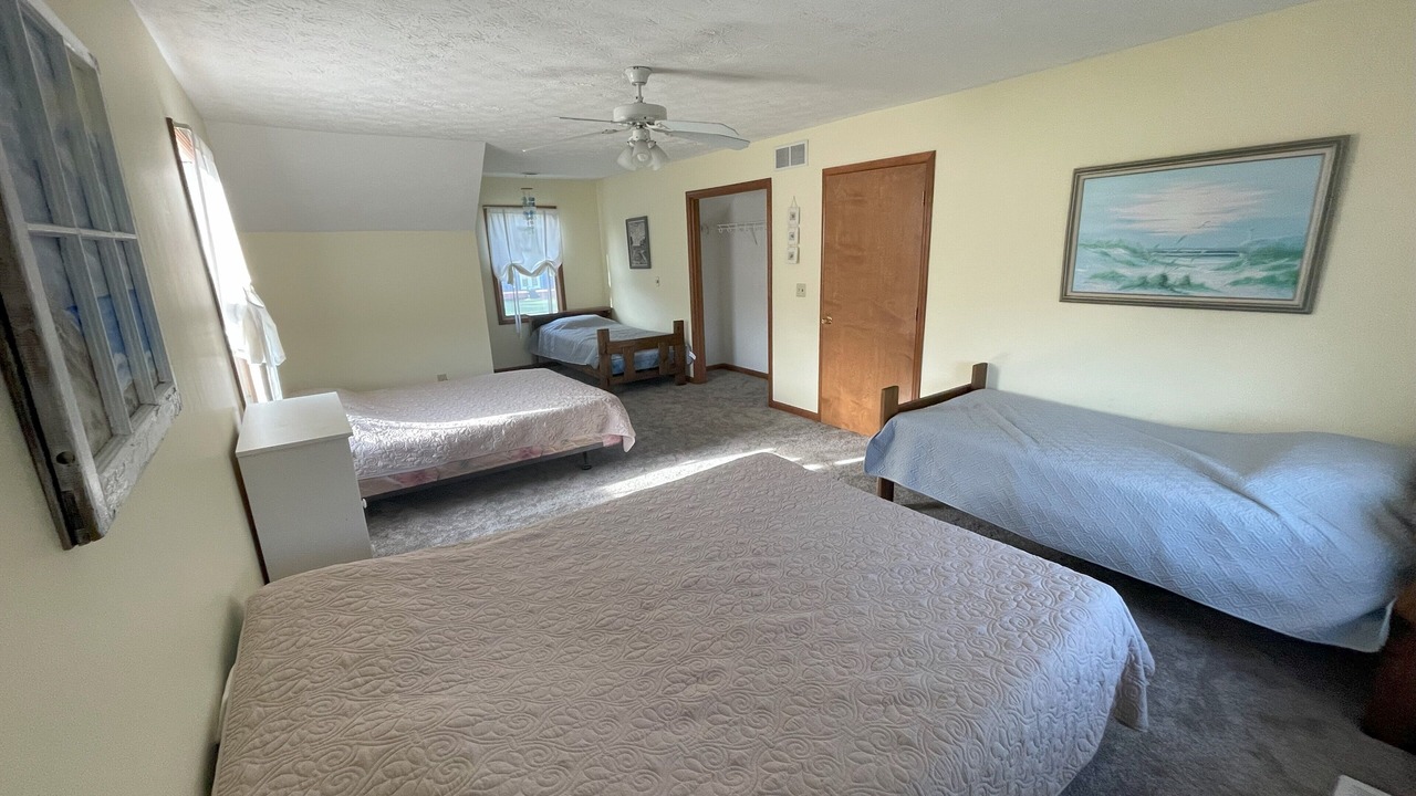 Photo of Bedroom in Kelleys Island