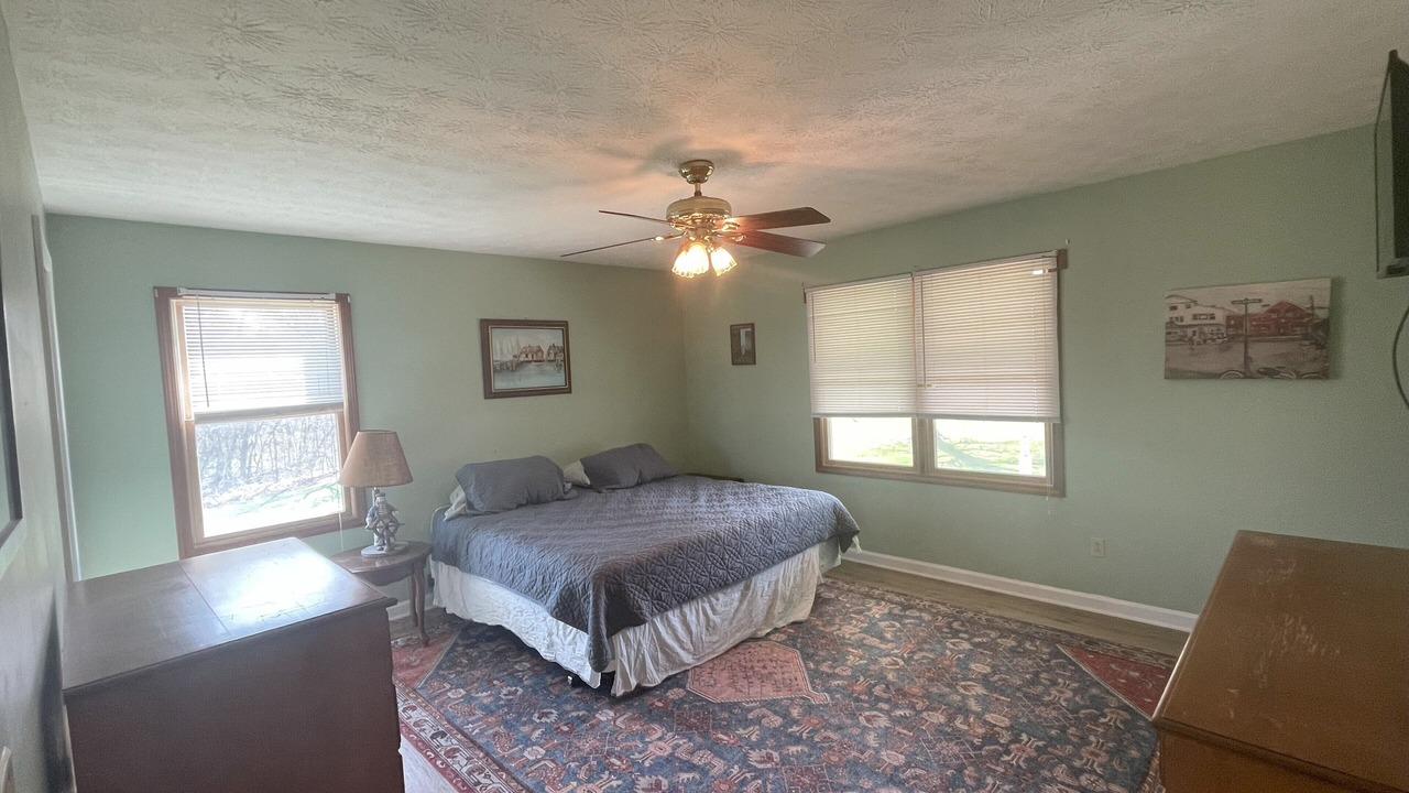 Photo of Bedroom in Kelleys Island