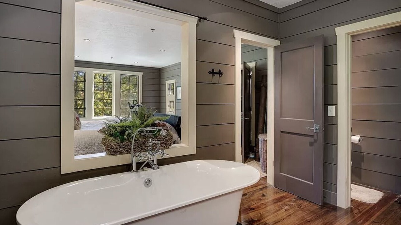 Photo of Bathroom in Cullowhee