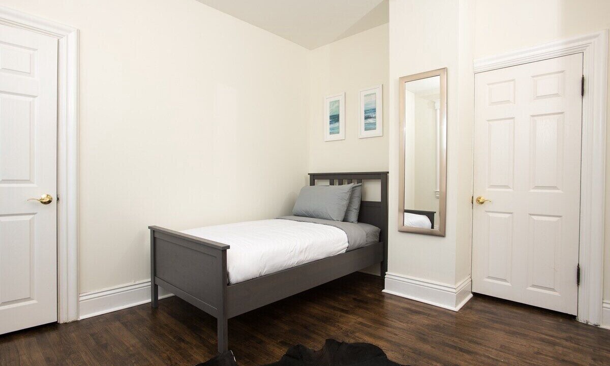 Photo of Bedroom in Bankers Hill