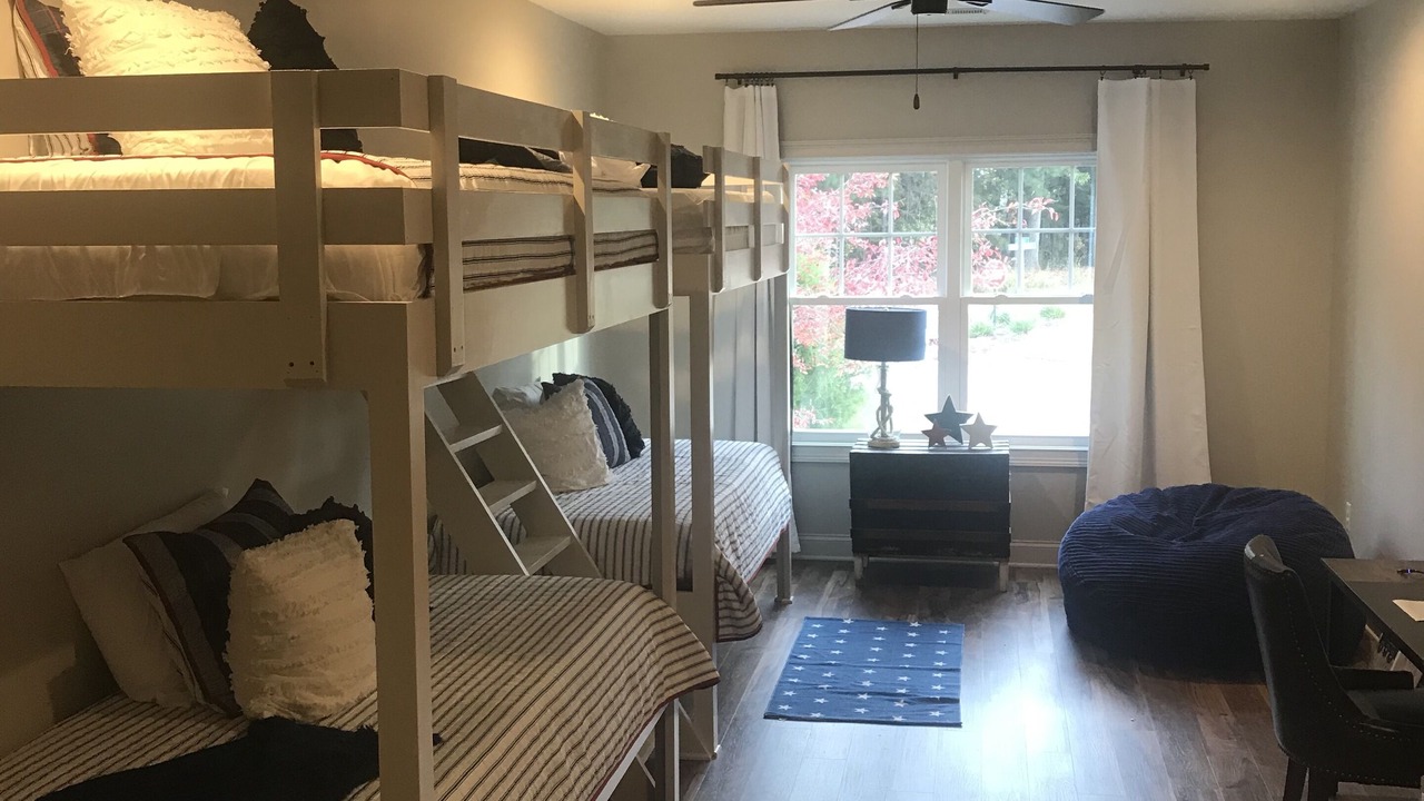 Photo of Bedroom in Chapin