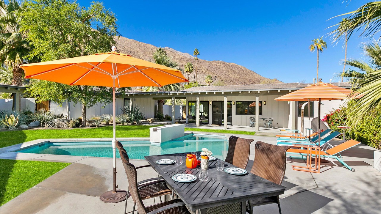 Photo of Livingroom in The Mesa
