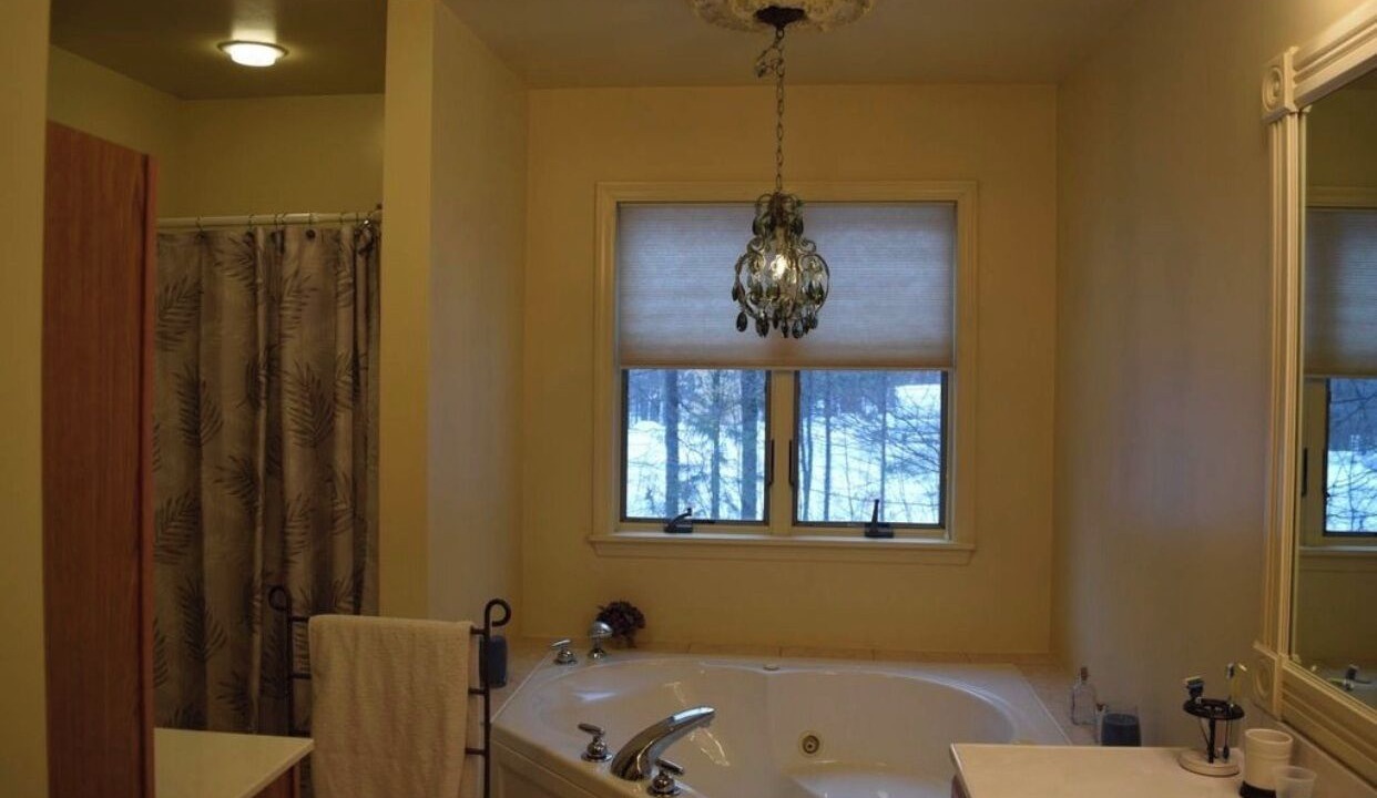 Photo of Bathroom in Arietta
