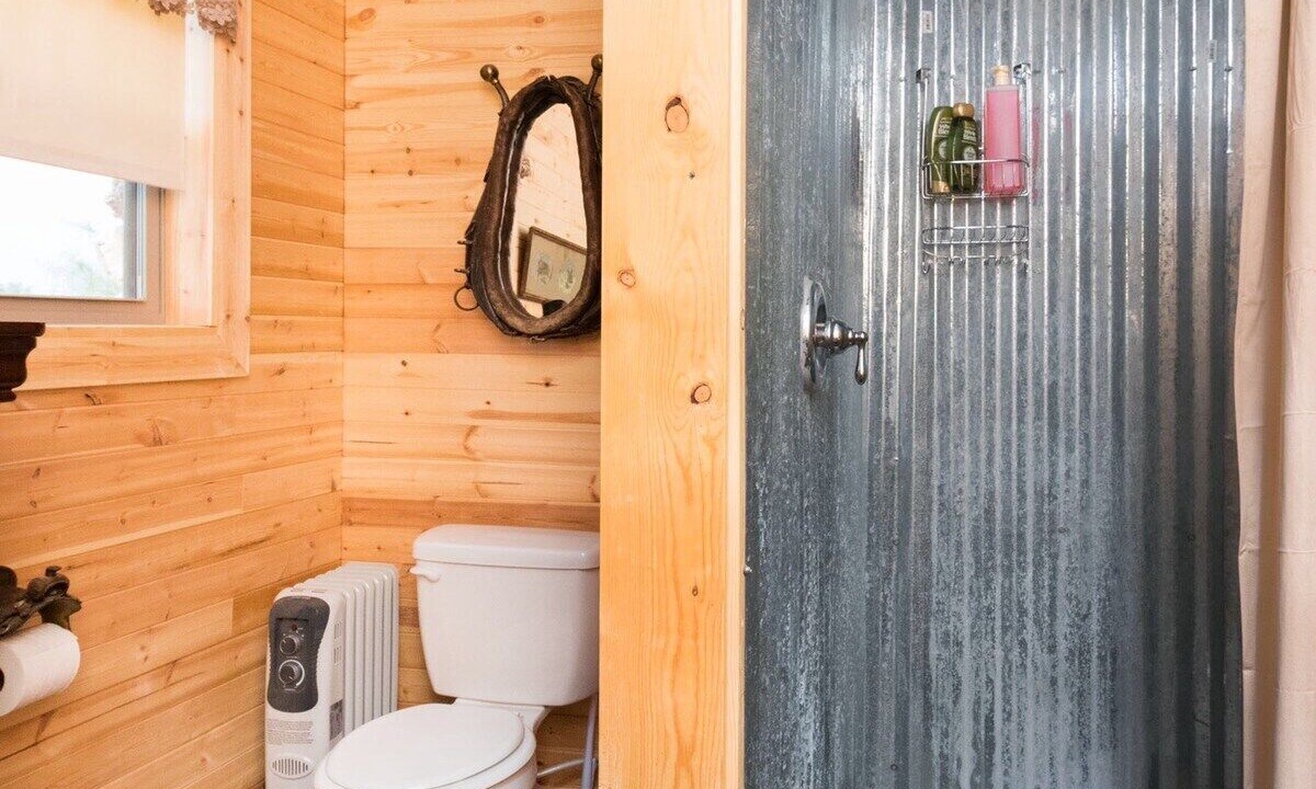 Photo of Bathroom in Canyon