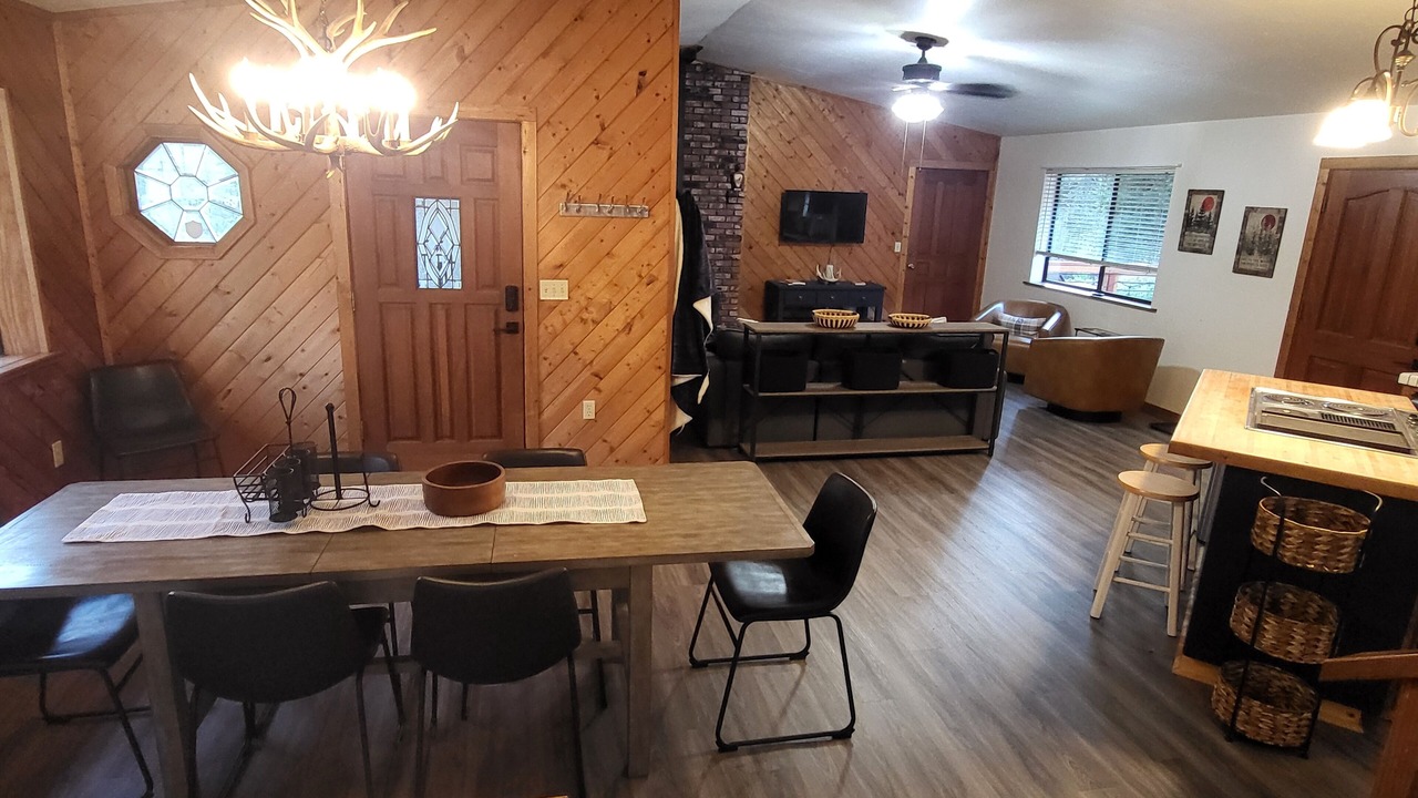 Photo of Bedroom in Springville