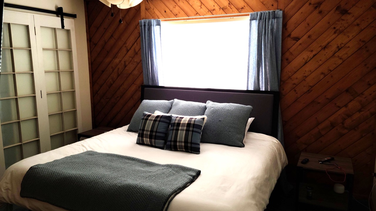 Photo of Bedroom in Springville