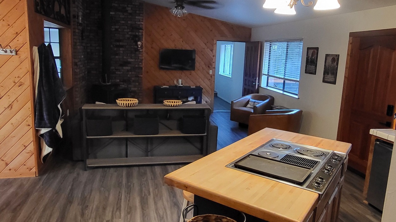 Photo of Bedroom in Springville
