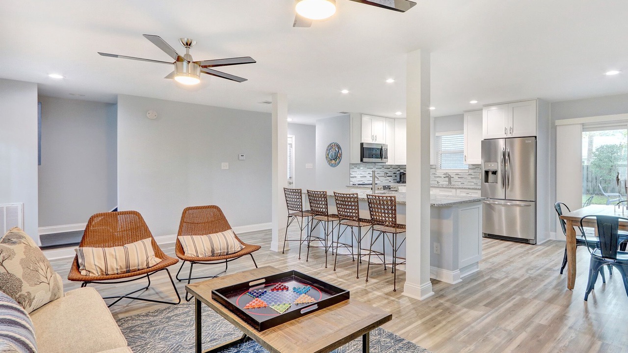 Photo of Livingroom in Savannah Beach