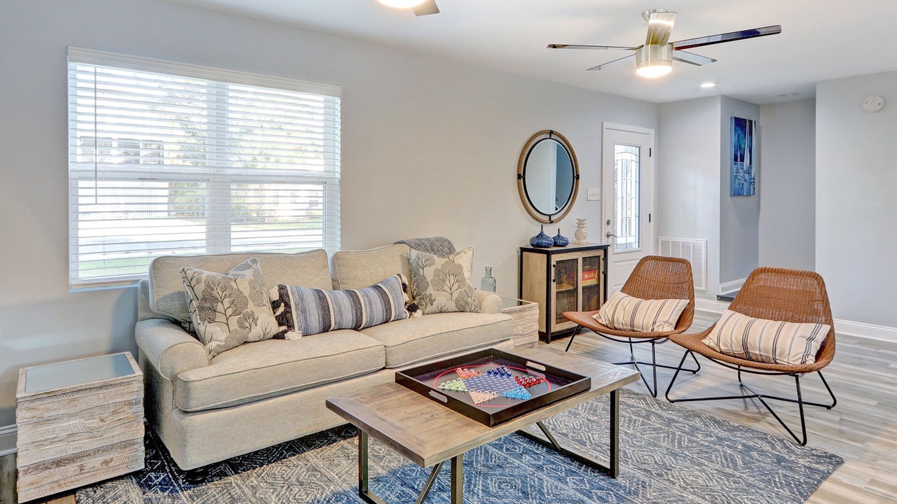 Photo of Livingroom in Savannah Beach