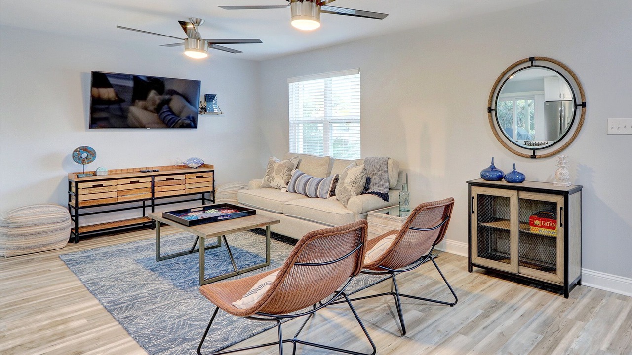 Photo of Livingroom in Savannah Beach
