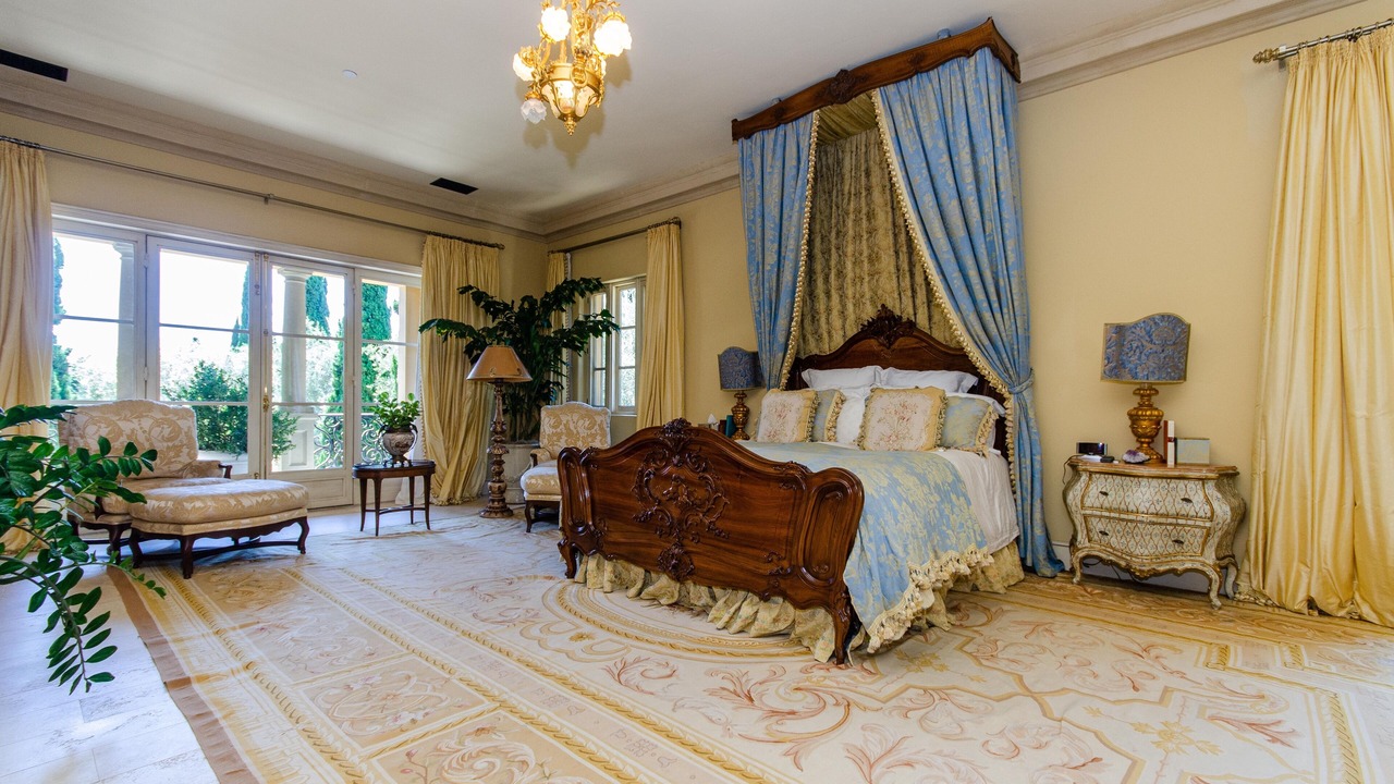 Photo of Bedroom in Golden Quadrangle