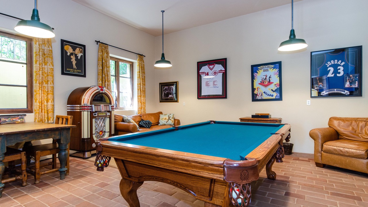 Photo of Bedroom in Golden Quadrangle