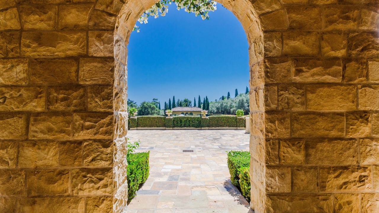 Photo of Outdoor in Golden Quadrangle