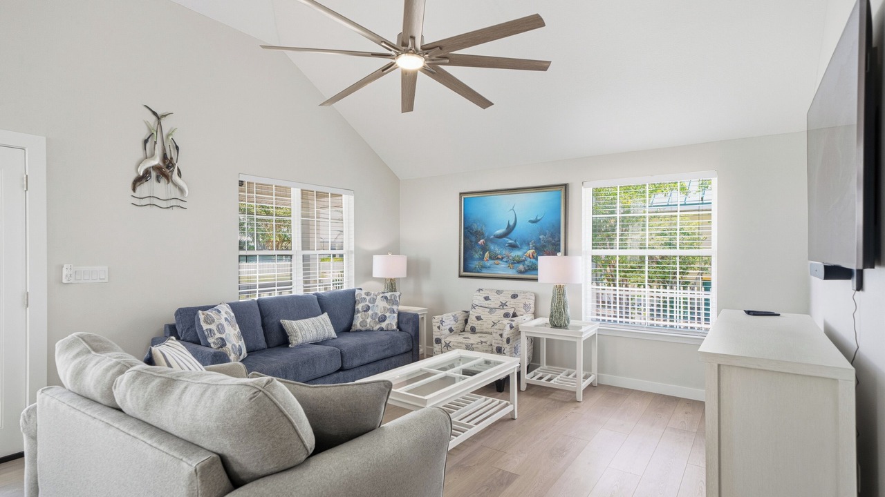 Photo of Livingroom in Crystal Shores