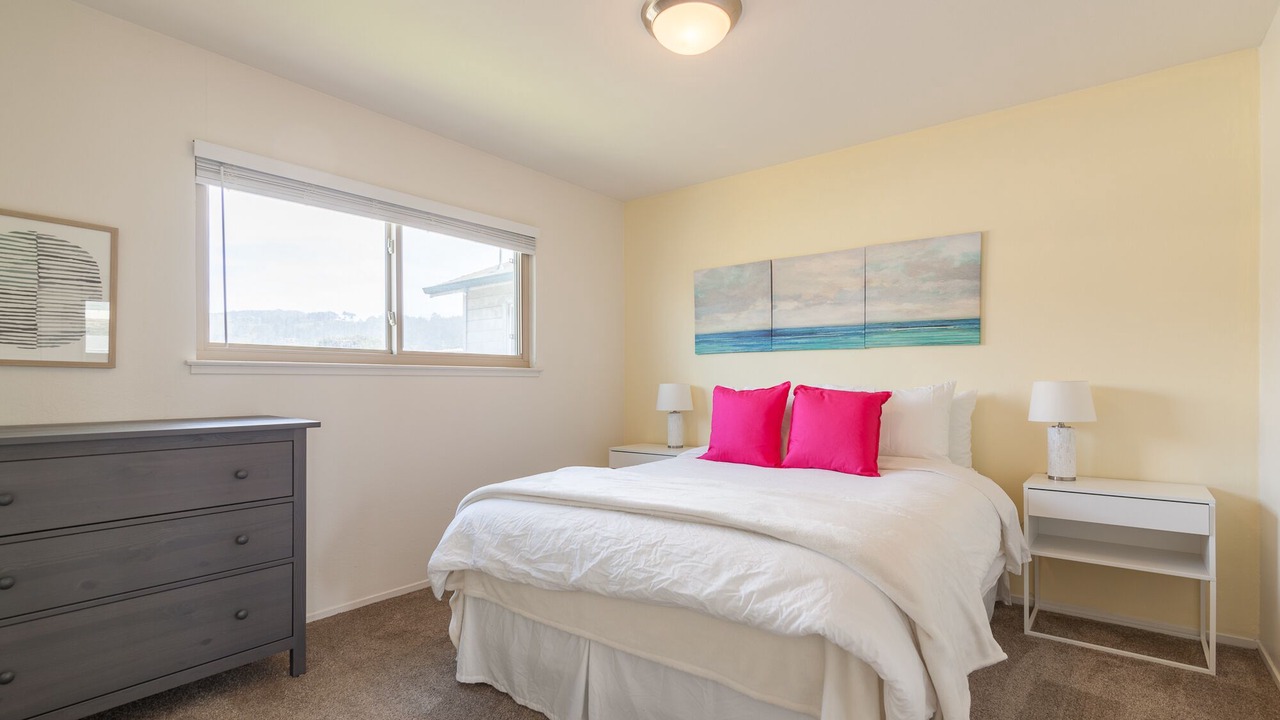 Photo of Bedroom in Pacifica