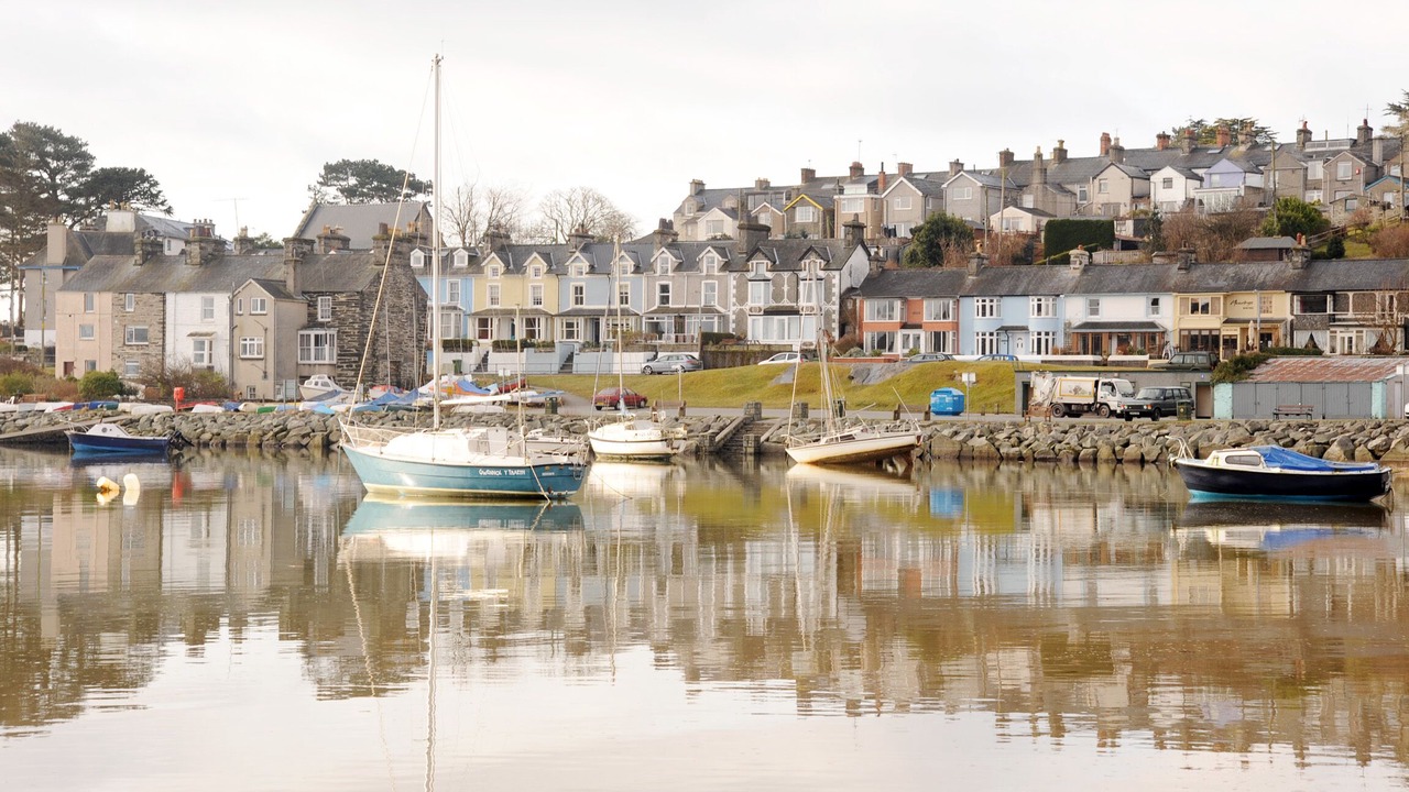 Photo of Others in Borth-y-Gest