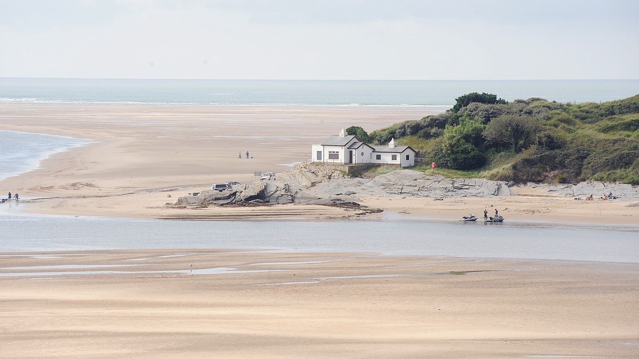 Photo of Others in Borth-y-Gest