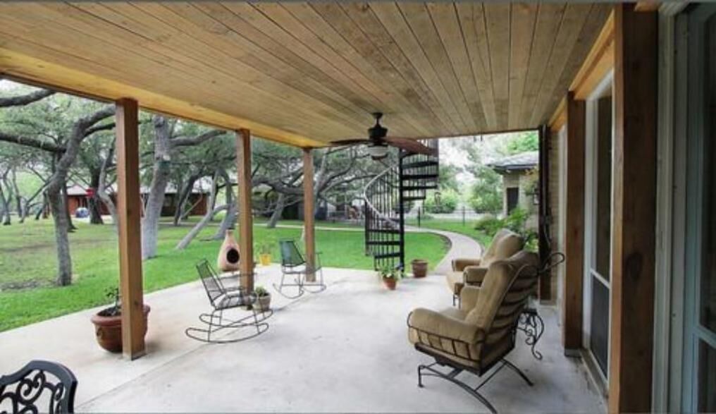 Photo of Patio Balcony in Uvalde