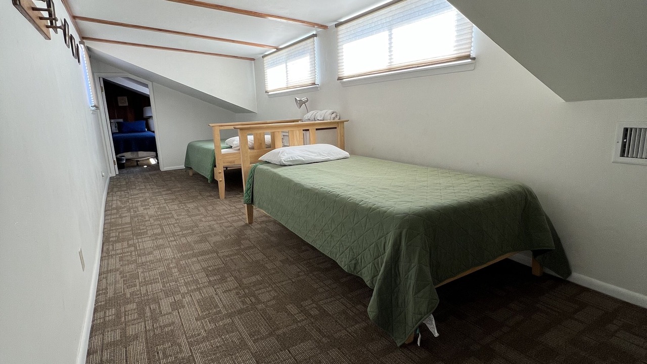 Photo of Bedroom in Oak Shores
