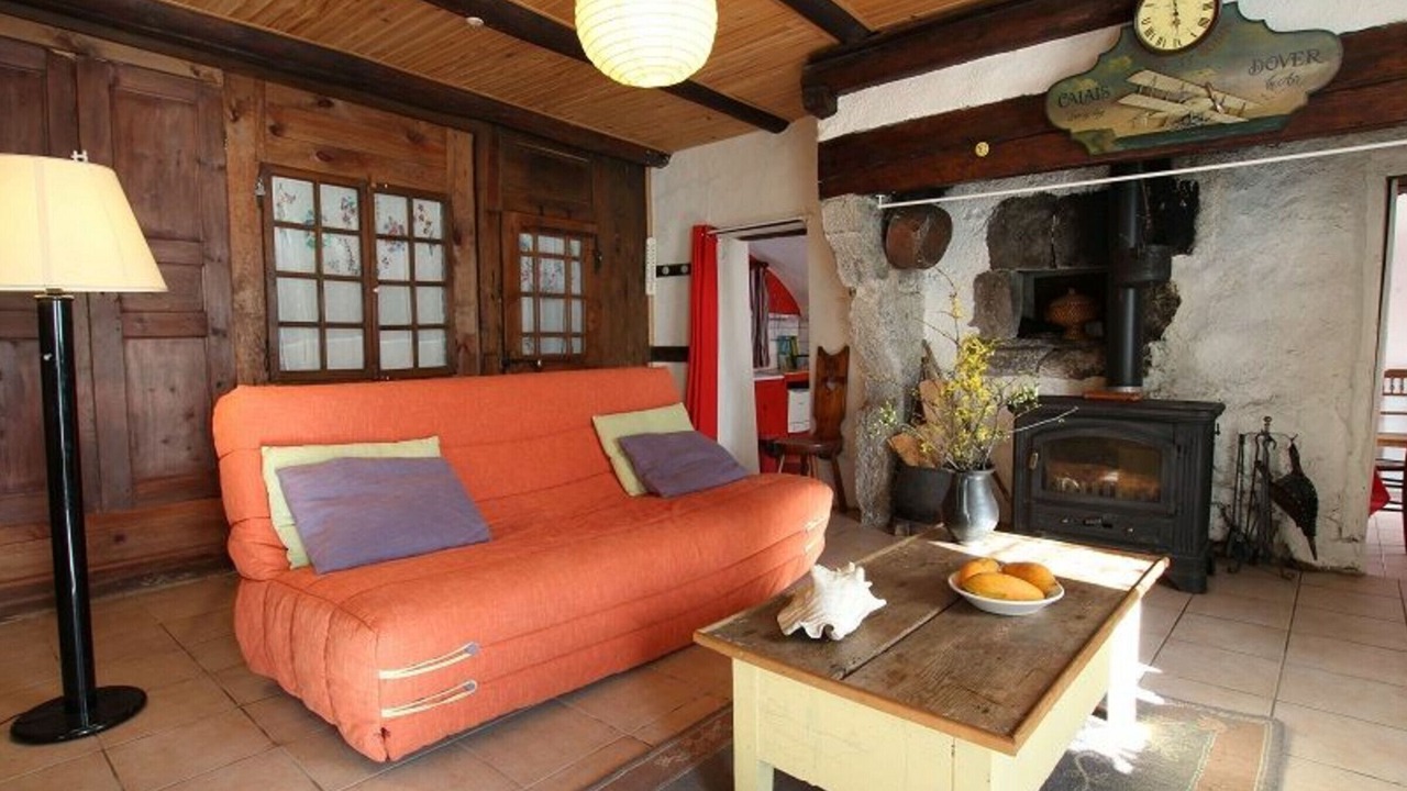 Photo of Livingroom in Jullianges
