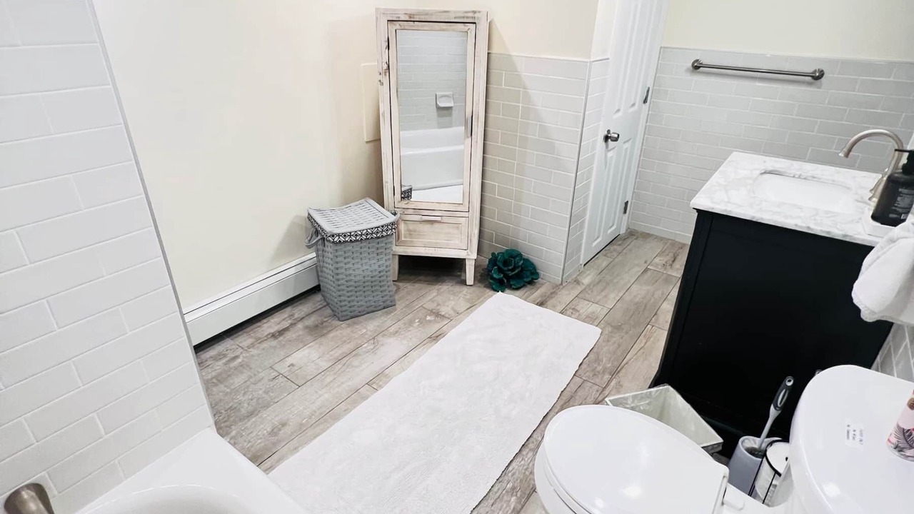Photo of Bathroom in Bay Shore