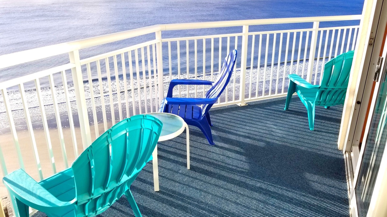 Photo of Patio Balcony in Crescent Beach