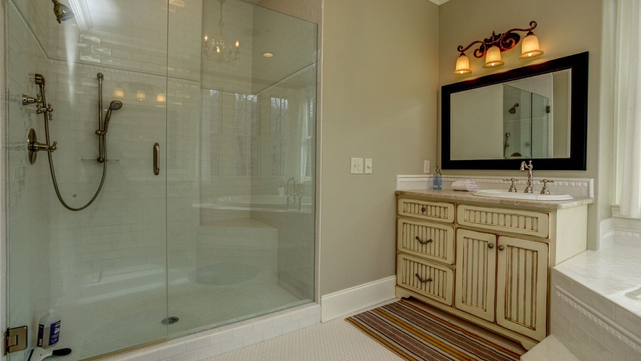 Photo of Bathroom in Balsam Grove
