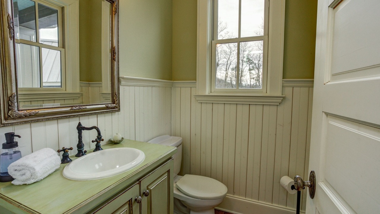 Photo of Bathroom in Balsam Grove