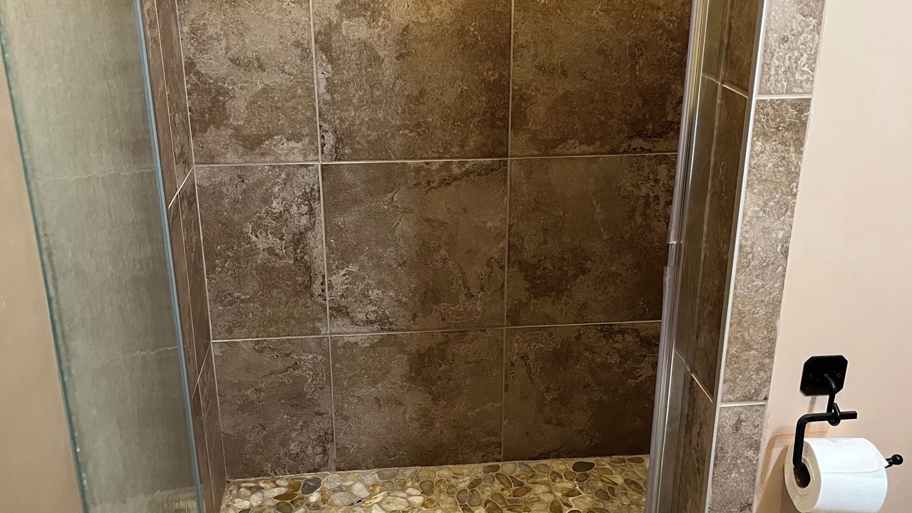 Photo of Bathroom in Strawberry