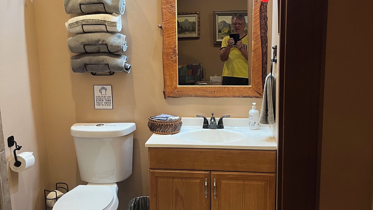 Photo of Bathroom in Strawberry