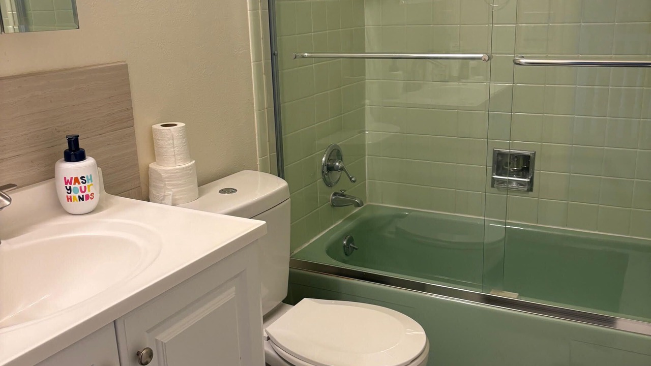 Photo of Bathroom in Table Mesa